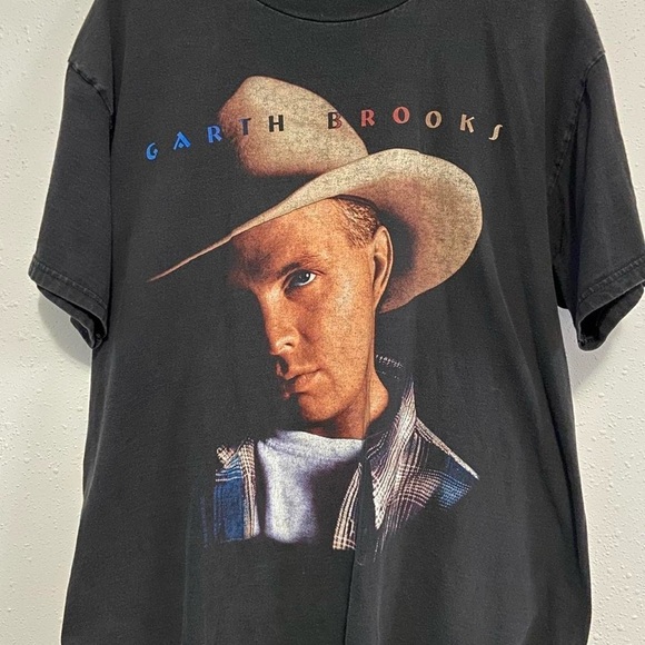 Vintage 90s Garth Brooks "Fresh
Horses" Tour T-Shirt - Picture 3 of 6